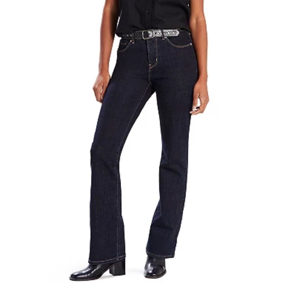 Levi’s 515 jeans boot cut 8 Medium Denim mid rise 31” inseam